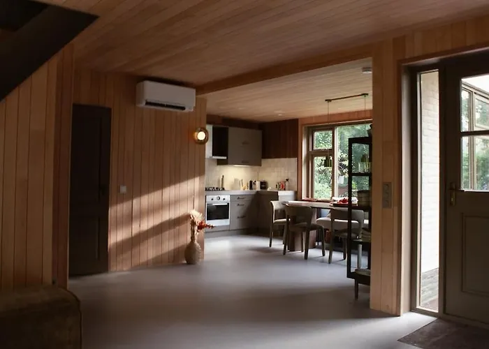 Luxe Boshuis Met 펜션